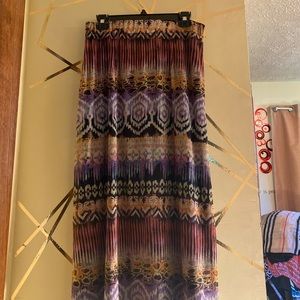 ECI skirt multicolored, with slip.